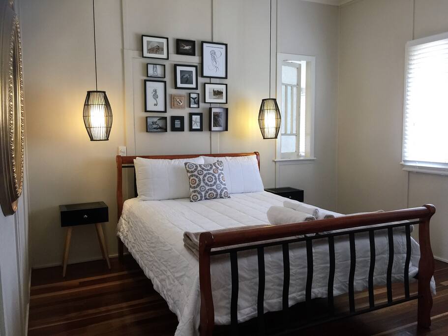 Main Bedroom : Queen Bed