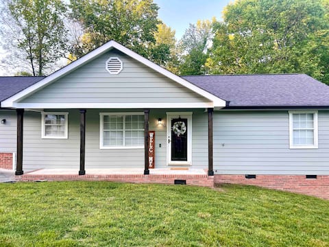 Cozy home near Chattanooga.