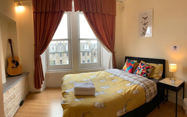 Airbnb Edinburgh Vacation Rentals Places To Stay Scotland