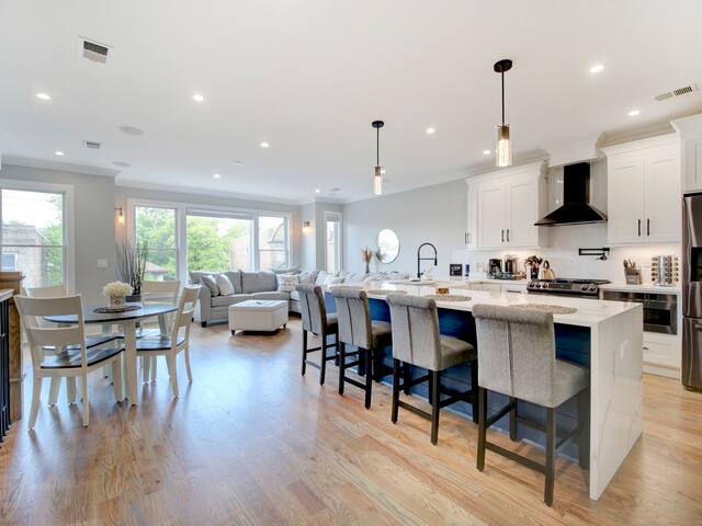 Luxury Condo with private Rooftop near NYC & EWR gallery image 3