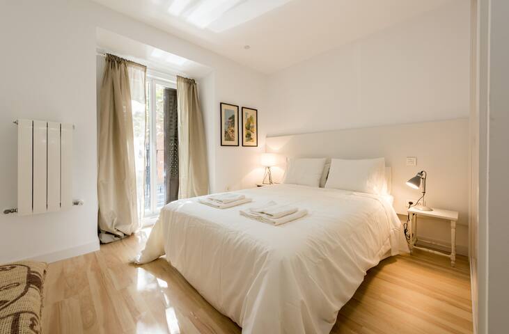 REINA SOFIA GRAN SITUACION, AIRE, 3 HAB 2 BAÑOS gallery image 2