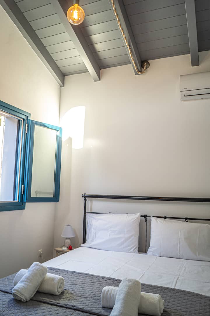 Dormitorio principal con baño privado