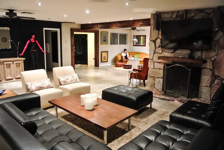 The “Beverly hills” of Las Vegas… gallery image 2