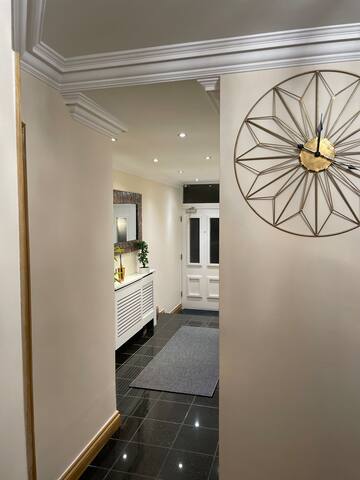 Feel at home in Central London (House) gallery image 3