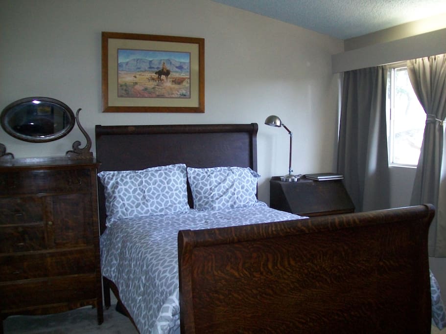 Second bedroom