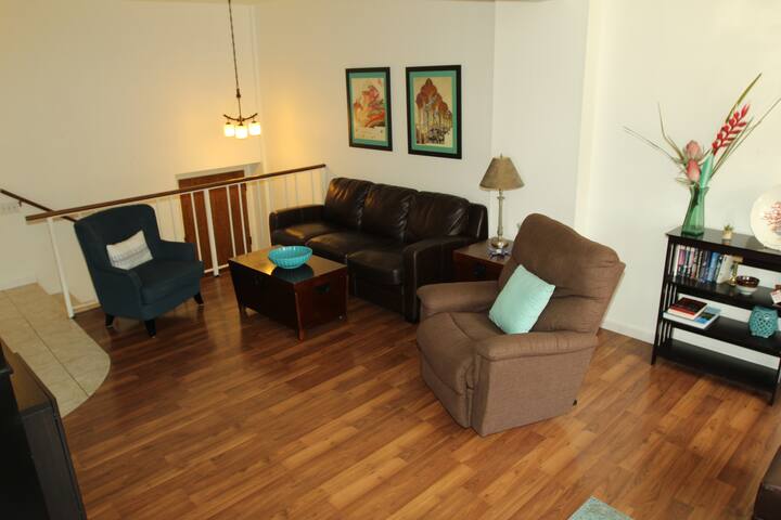 Spacious, View, BBQ, Walk to Beach, Restaurants gallery image 3