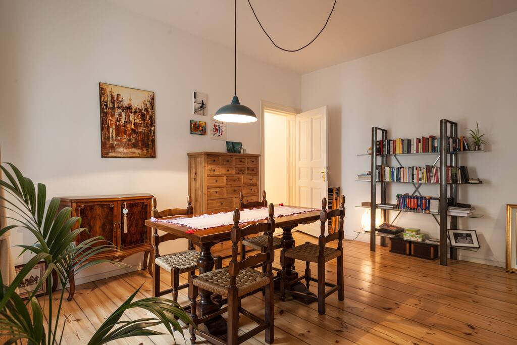 living room with dinner table