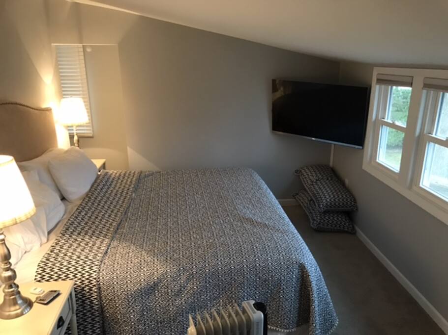 Bed 1 - King