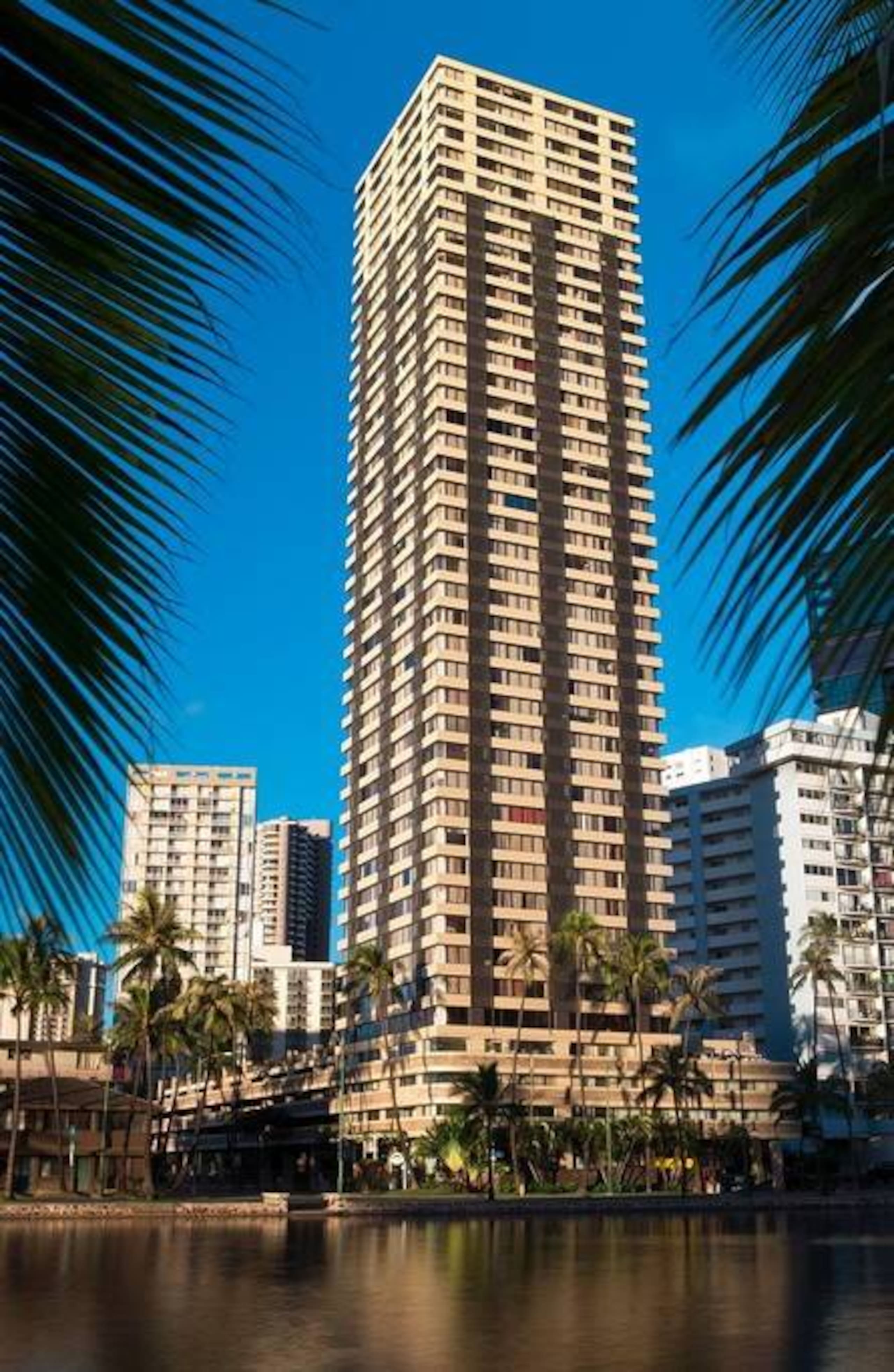 Condo in Honolulu · ★4.82 · 1 bedroom · 1 bed · 1 bath - Image 23