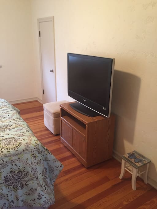 Can use laptop/tablet with TV