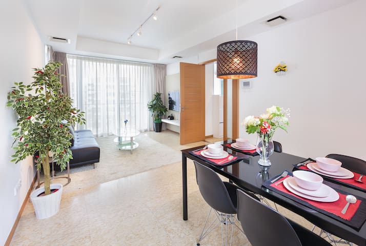 Charming & Cozy 2BR near Sentosa/MRT/圣淘沙旁高档2室1厅公寓