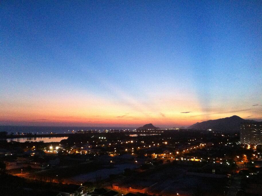Vista do apartamento. Final de tarde lindo em qualquer época do ano