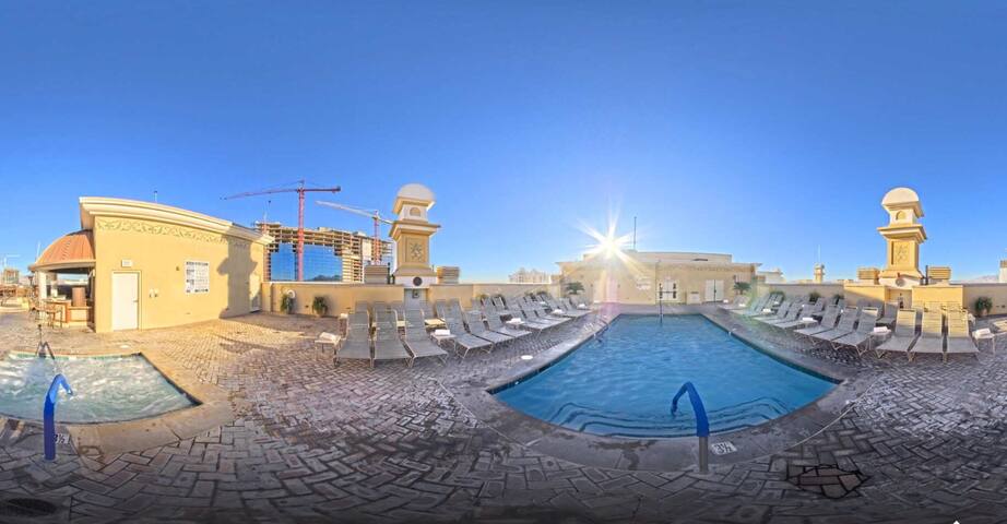 Luxury 2BD/2BA Villa on Las Vegas Blvd-CenterStrip gallery image 4