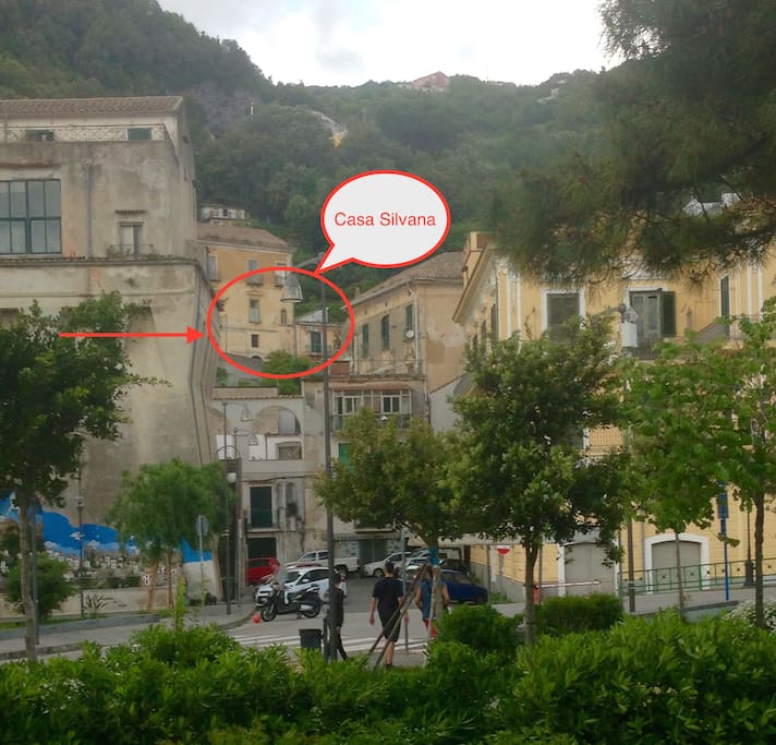 Ecco dove siamo...a pochi passi dal mare e dalla piazza principale!