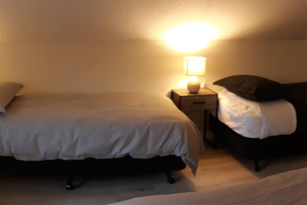 Wisteria - single beds