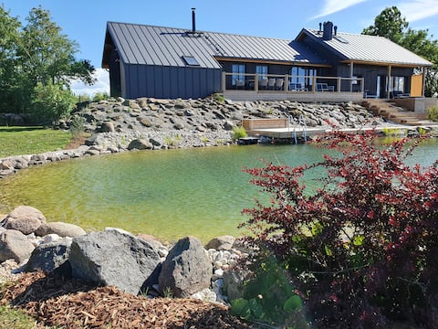 Villa Mere. Private 25 hectare estate by the sea