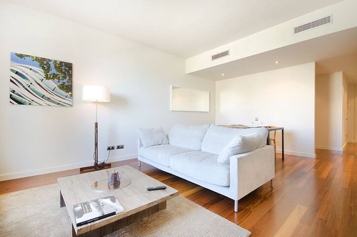 Two bedroom apartment Paseo de Gracia You Stylish gallery image 3