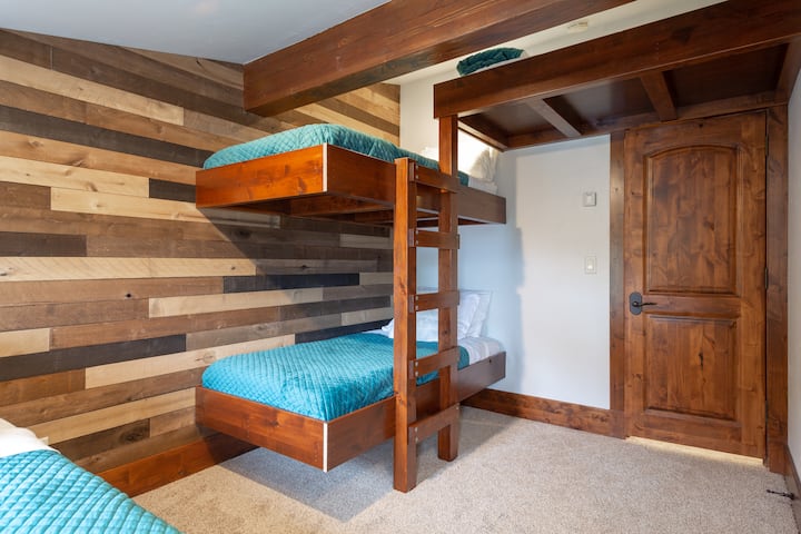 Who gets the secret "crow's nest bed??"