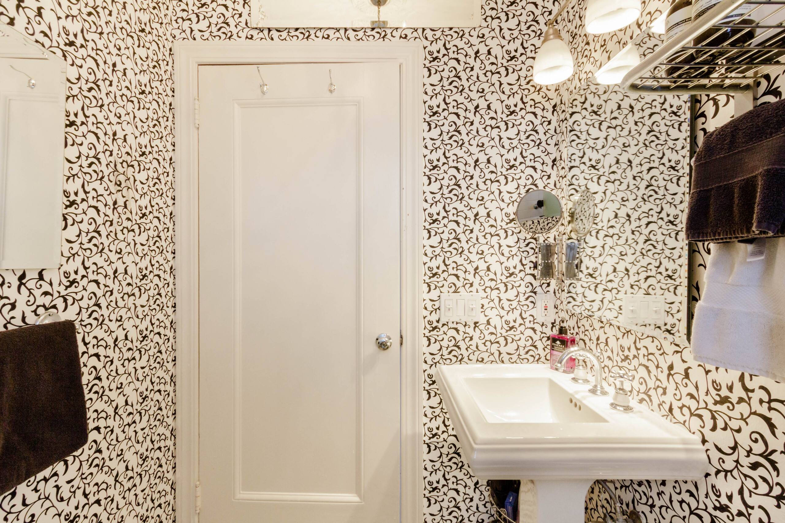 Condo in San Francisco · ★4.93 · 3 bedrooms · 3 beds · 2 baths - Image 15