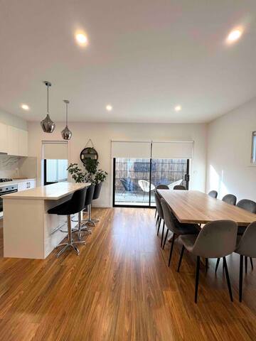 Common fig tree in Sunshine gallery image 5