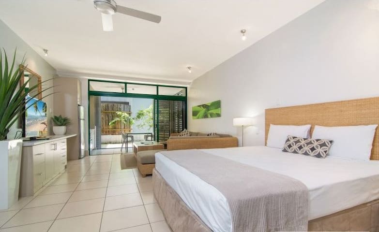 Simply the best located apartment in Port Douglas