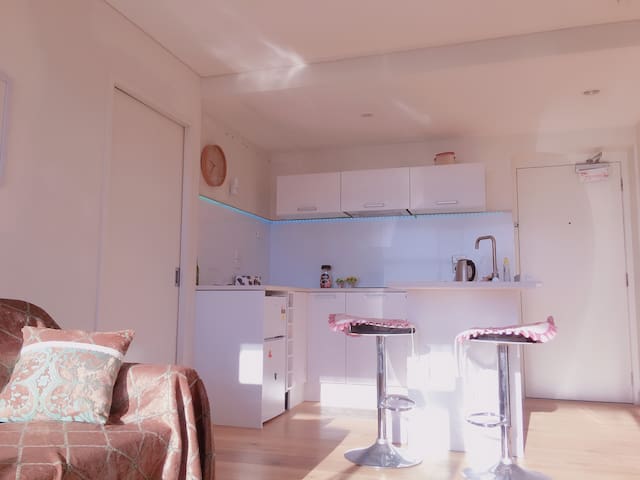 Private bathroom· Queen bed· Flexible checking-in