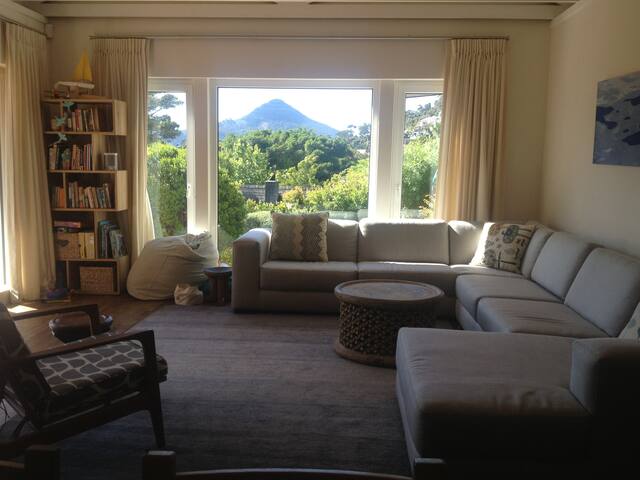 Sunny Hout Bay family home gallery image 4