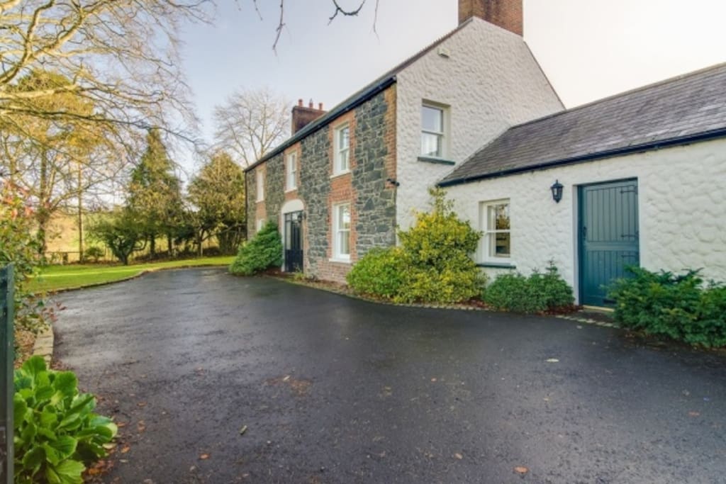 The Cottage used to be the "Old Post Office"