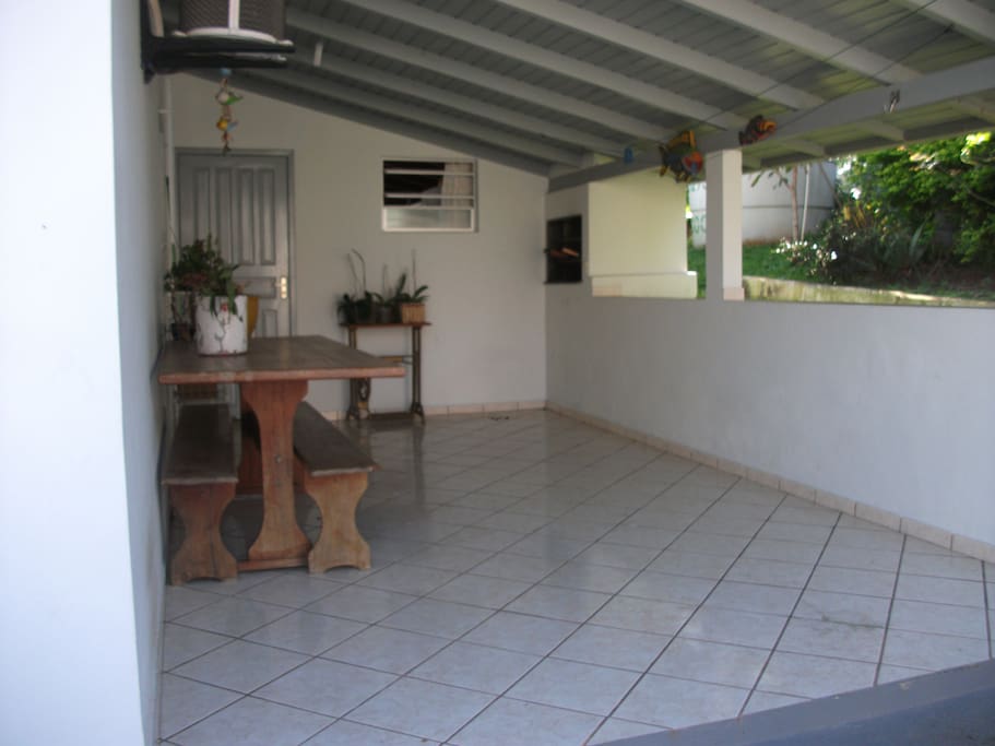 varanda com churrasqueira