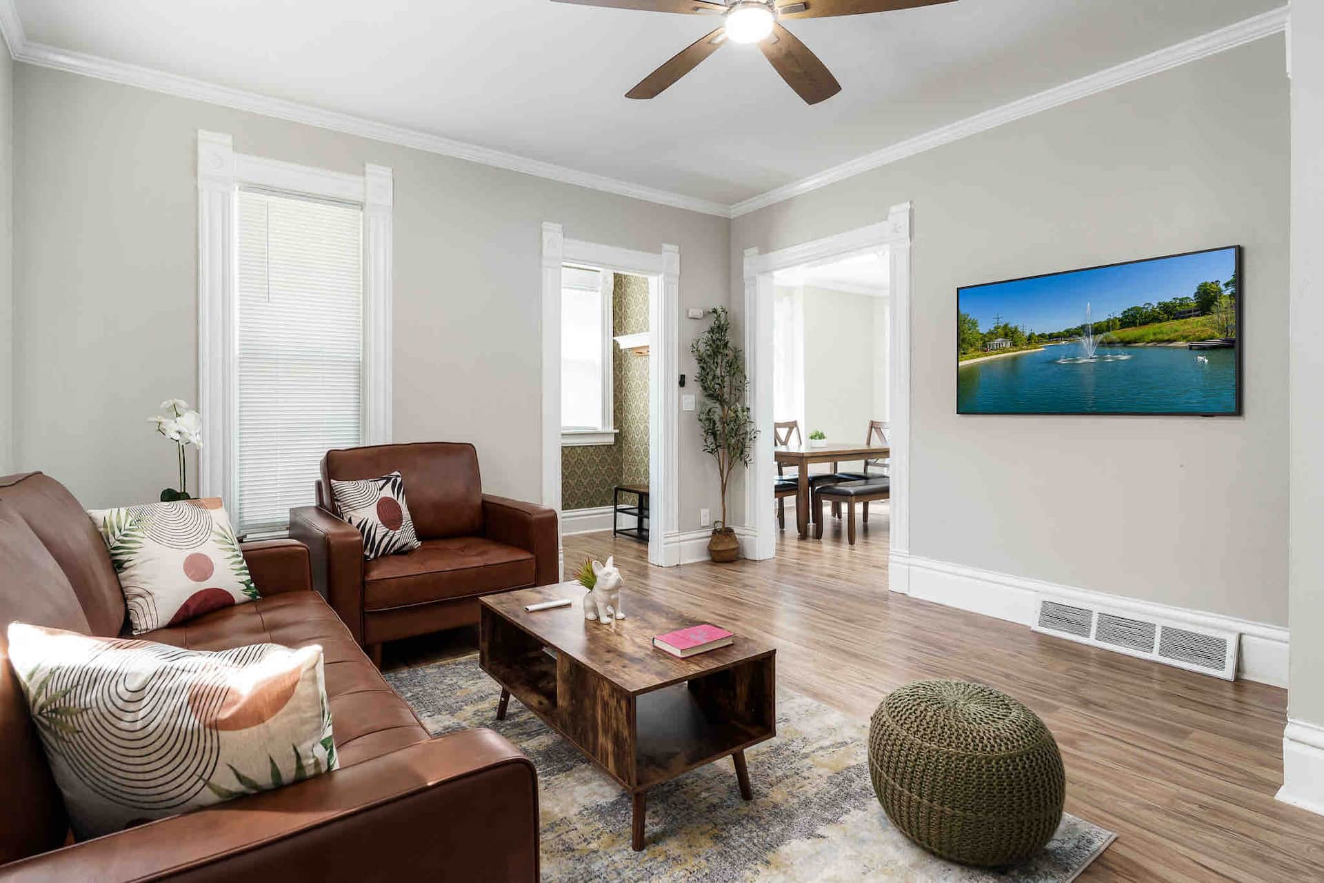 Downtown Fun, 2 Doors from River