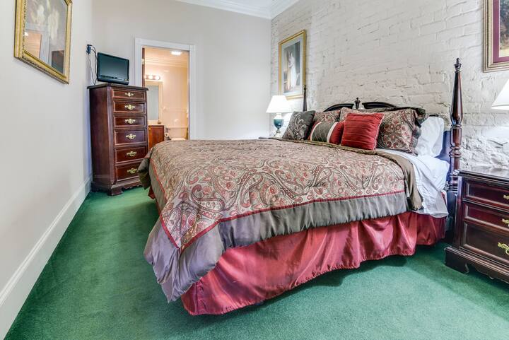 Warehouse District One Bedroom Suite A2 - Boutique Hotels For Rent In New Orleans Louisiana United States