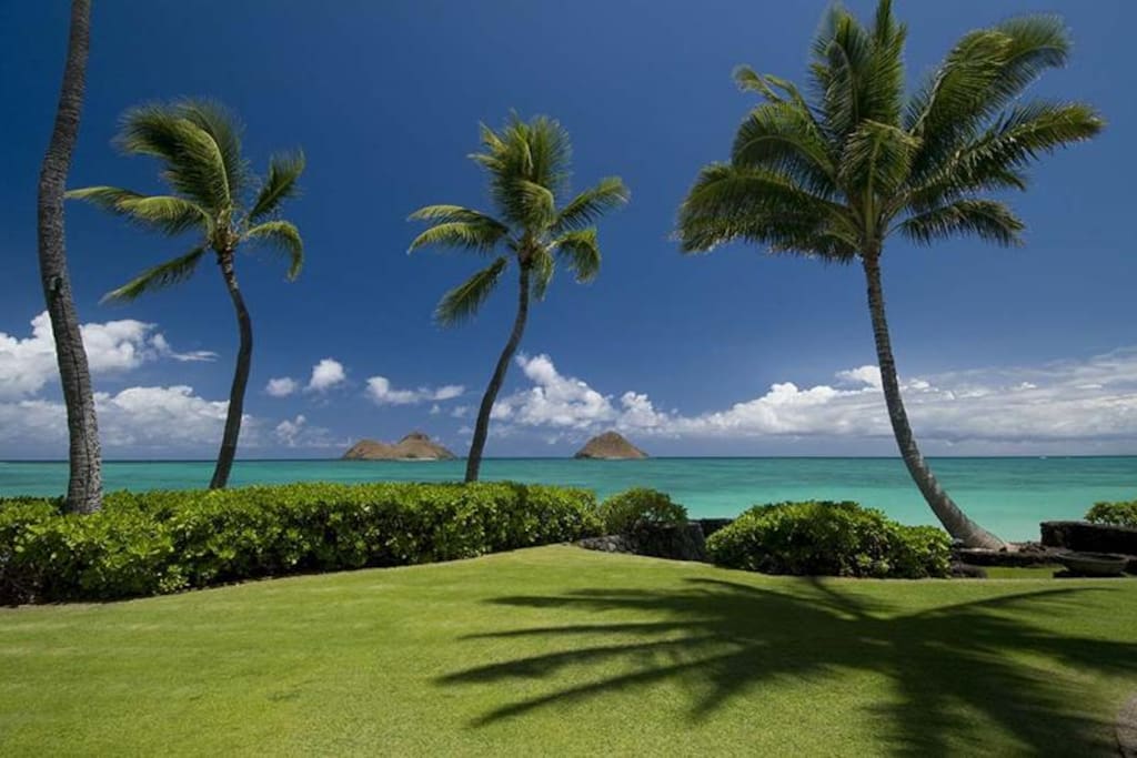 Magnificent views of the Mokulua Islands from almost every room