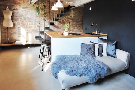 LOFT⭐️⭐️⭐️⭐️⭐️