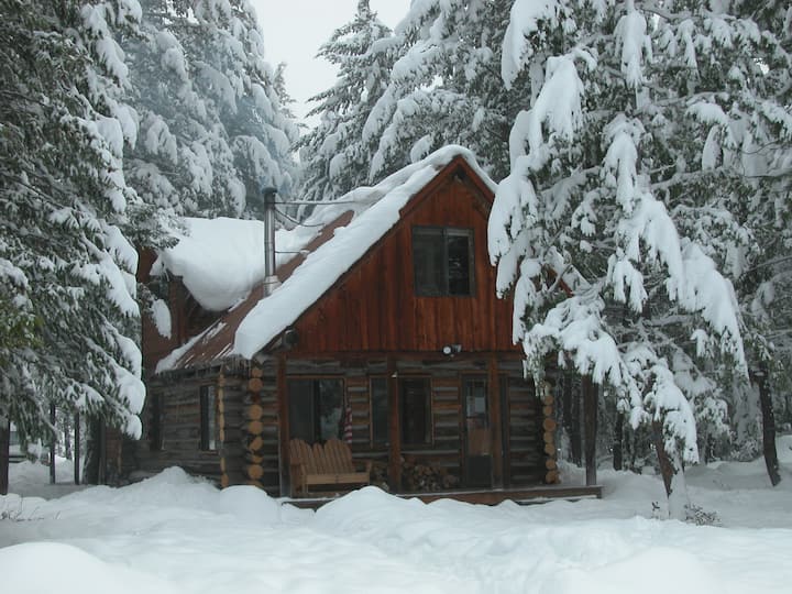 Lost River Cabin Cabins for Rent in Mazama, Washington, United States