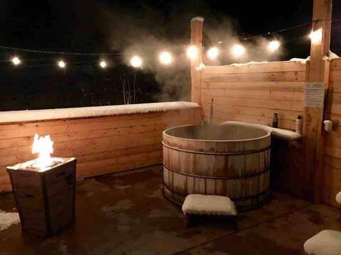 Yurt #2, Private Hot Springs Retreat