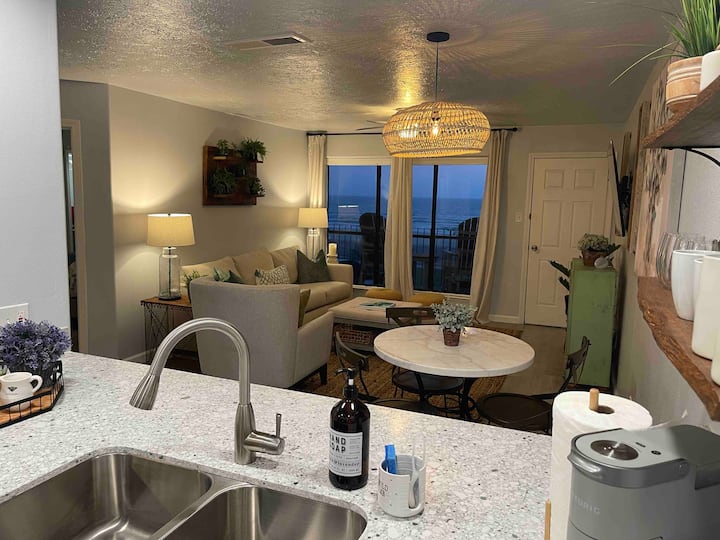 Pogled na brlog iz kuhinje