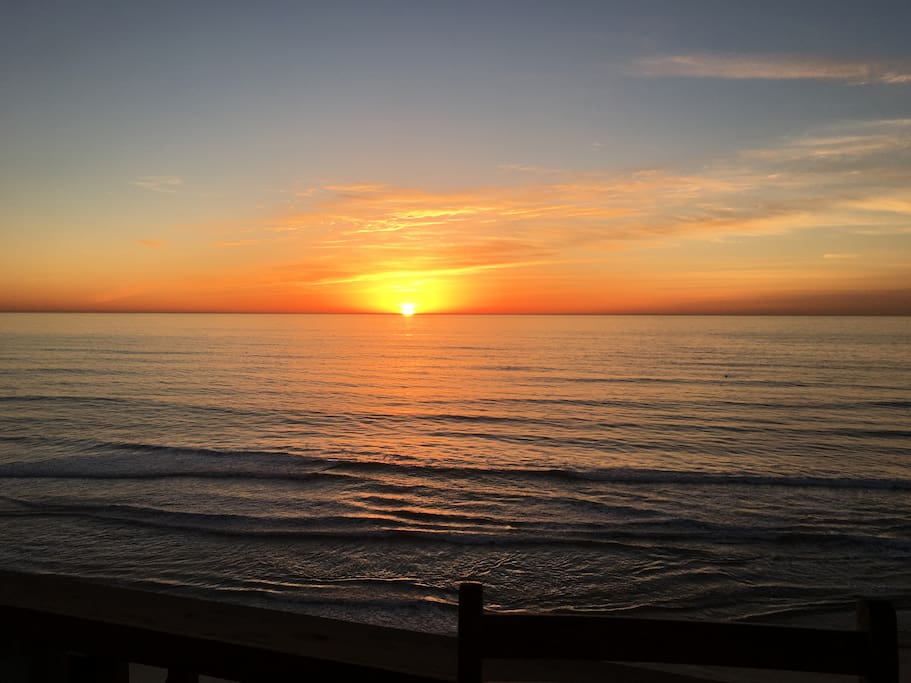 Amazing unobstructed Sunsets at the Gated Del Mar Beach Club community. 2 private parking spaces and ample onsite guest parking. Walk to Del Mar Race Track, restaurants and shops.