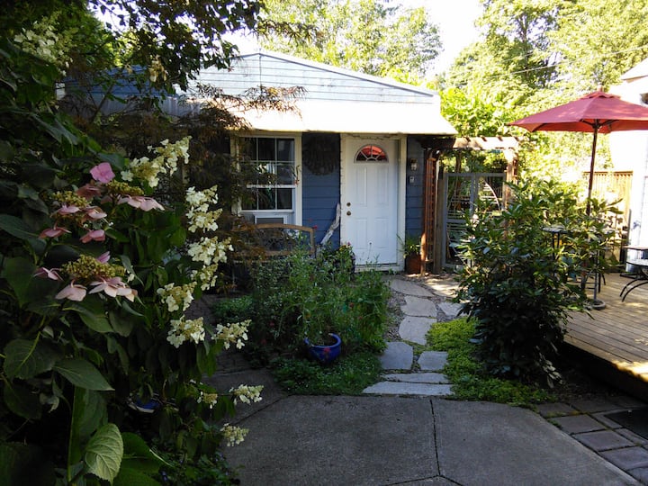 Whiteaker Studio Under The Arbor - Eugene, OR