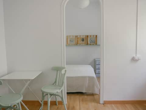 Charming apartmant with patio in the forest