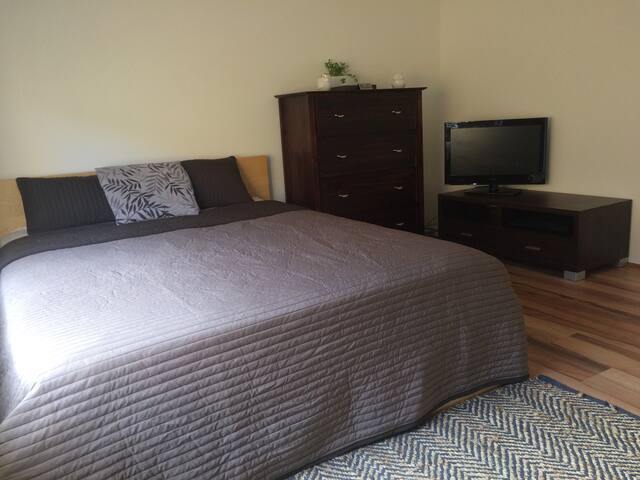 Welcoming, modern home with outstanding facilities