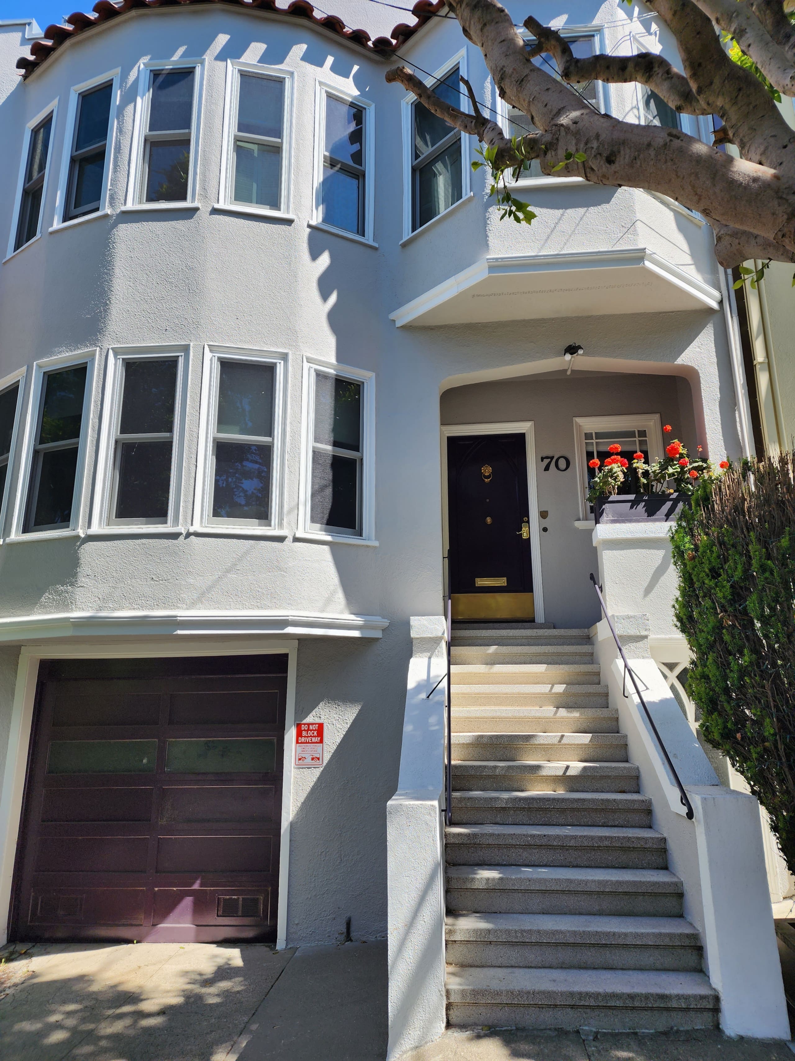 Home in San Francisco · ★4.92 · 3 bedrooms · 3 beds · 2 baths - Image 2