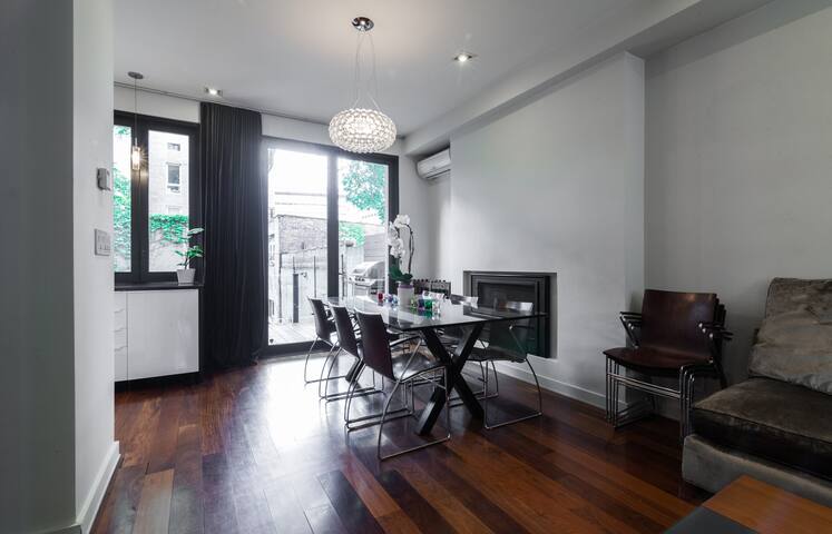 3BR Williamsburg Duplex w/Backyard gallery image 4