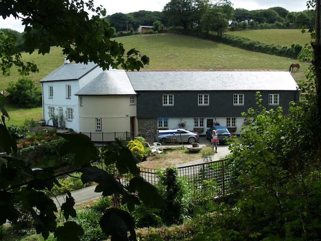 Levalsa Meor Farm B&B
