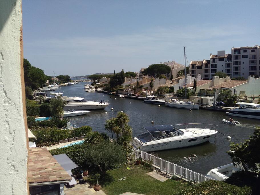 Vue dégagée et calme du balcon Mer et Giscle