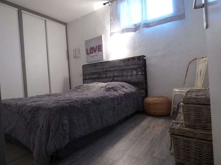 chumba cha mtindo wa viwanda