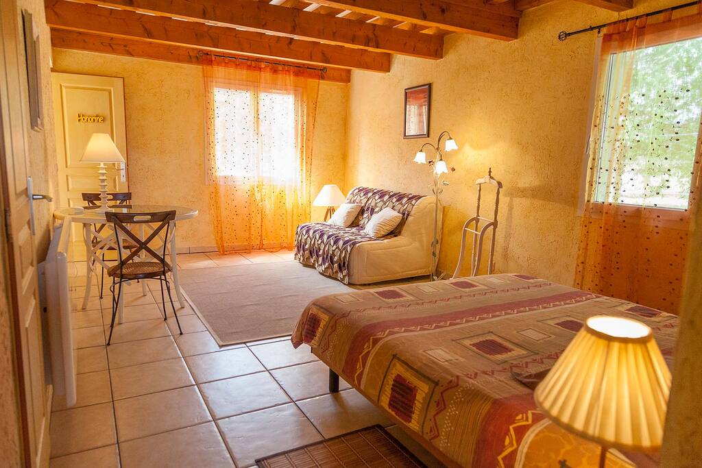 http://chambresdhotes-beaujolais.com/
La chambre Honorine