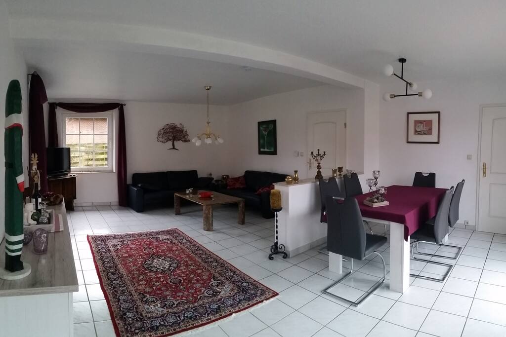 Wohn- und Esszimmer