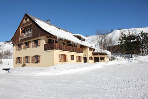 Beautiful Chalet Savoyard from 450m2 to 1600m of alt.