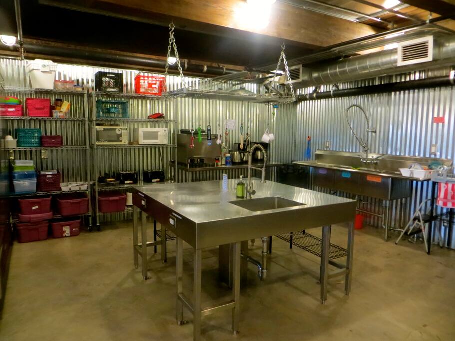 Fully-stocked community kitchen with complimentary coffee and tea.