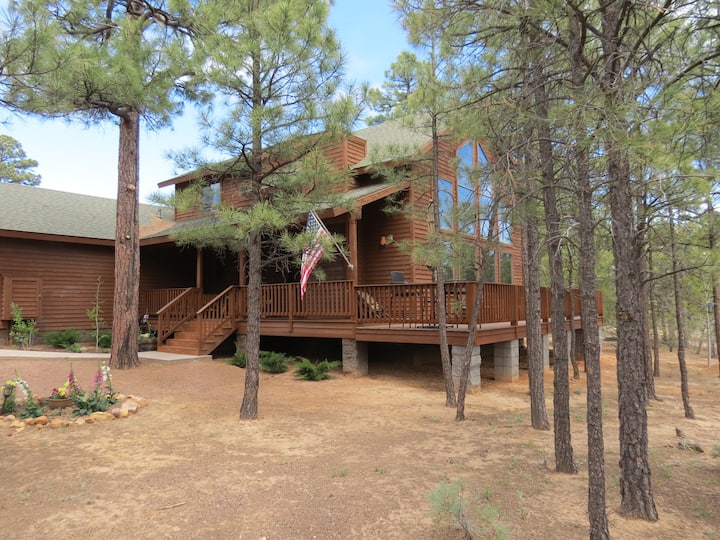Beautiful Cabin in the White MountainsIn Torreon Cabins for Rent in